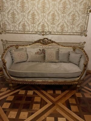 طقم كنب كلاسيكي فخم